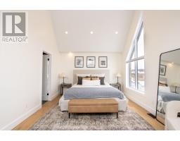 3 POOLE CRESCENT - 16