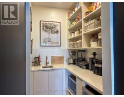 3 POOLE CRESCENT - 36