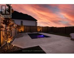 3 POOLE CRESCENT - 38