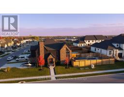 3 POOLE CRESCENT - 43