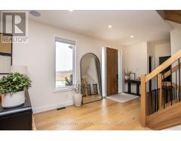 3 POOLE CRESCENT - 6