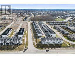 72 - 1595 CAPRI CRESCENT - 15