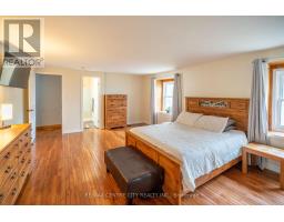 272 COAD STREET - 16