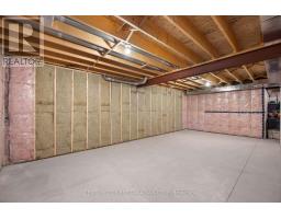 100 ROWE AVENUE - 31