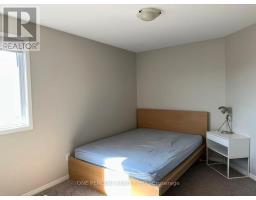 18 BELLROCK CRESCENT - 12