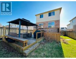 18 BELLROCK CRESCENT - 22