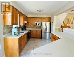 18 BELLROCK CRESCENT - 6