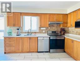 18 BELLROCK CRESCENT - 7