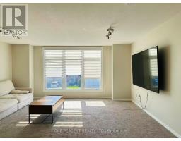 18 BELLROCK CRESCENT - 8