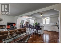 116 DOWNING CRESCENT - 10