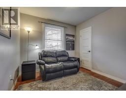 116 DOWNING CRESCENT - 16