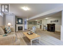 116 DOWNING CRESCENT - 24