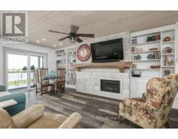 163 MAUD STREET - 10