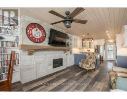 163 MAUD STREET - 12