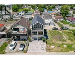 163 MAUD STREET - 29