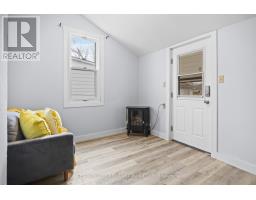 401 SALISBURY STREET - 17