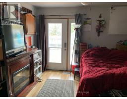 176 KING STREET - 18