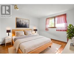 42 APPLEGREEN GROVE - 11