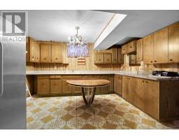 42 APPLEGREEN GROVE - 21