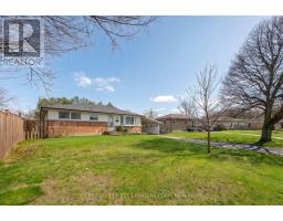 6 BRETON PARK CRESCENT - 2