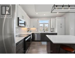 26 - 63 COMPASS TRAIL - 12