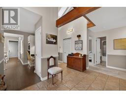 25 - 701 LANSDOWNE AVENUE - 12