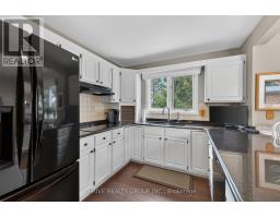 25 - 701 LANSDOWNE AVENUE - 14