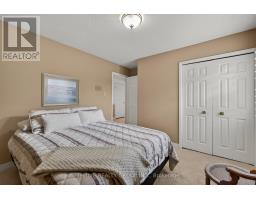 25 - 701 LANSDOWNE AVENUE - 24