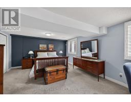 25 - 701 LANSDOWNE AVENUE - 37