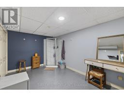 25 - 701 LANSDOWNE AVENUE - 40