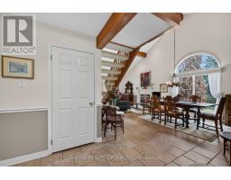 25 - 701 LANSDOWNE AVENUE - 6