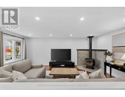 60 WEXFORD AVENUE - 12