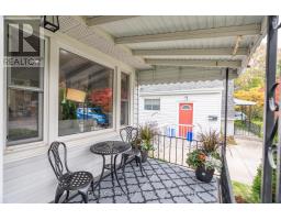 478 MOORE STREET - 40