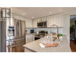 50 PENRITH CRESCENT - 12