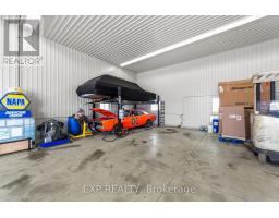 9221 HICKORY DRIVE - 32