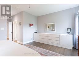 21 AMANDA AVENUE - 26