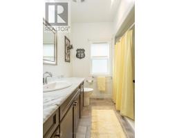 21 AMANDA AVENUE - 34