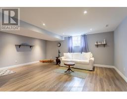 21 AMANDA AVENUE - 39