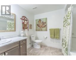 21 AMANDA AVENUE - 43