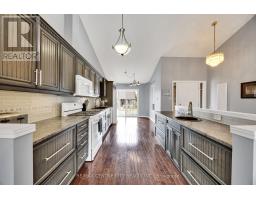 21 - 861 SHELBORNE STREET - 14