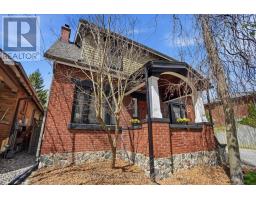 88 TECUMSEH AVENUE E - 3