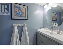 94 QUEEN STREET - 25