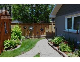 1054 CHIPPEWA DRIVE - 4