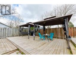 10 STROUD CRESCENT - 28