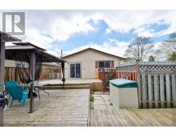 10 STROUD CRESCENT - 32