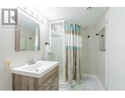 132 - 51 SHOLTO DRIVE - 27