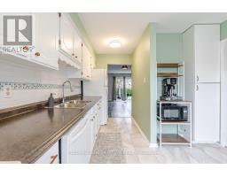 132 - 51 SHOLTO DRIVE - 9