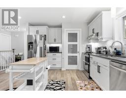 19 BENJAMIN PARKWAY - 8