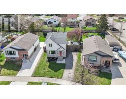 266 ARDSLEY CRESCENT - 2