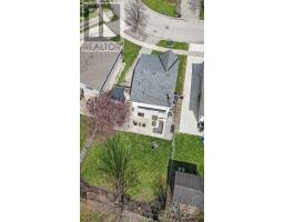 266 ARDSLEY CRESCENT - 35